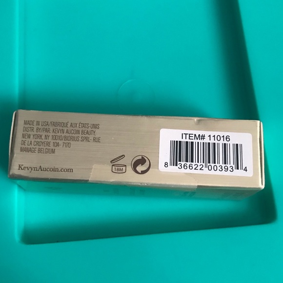 Kevyn Aucoin Lip Gloss In Janelline - Picture 3 of 5
